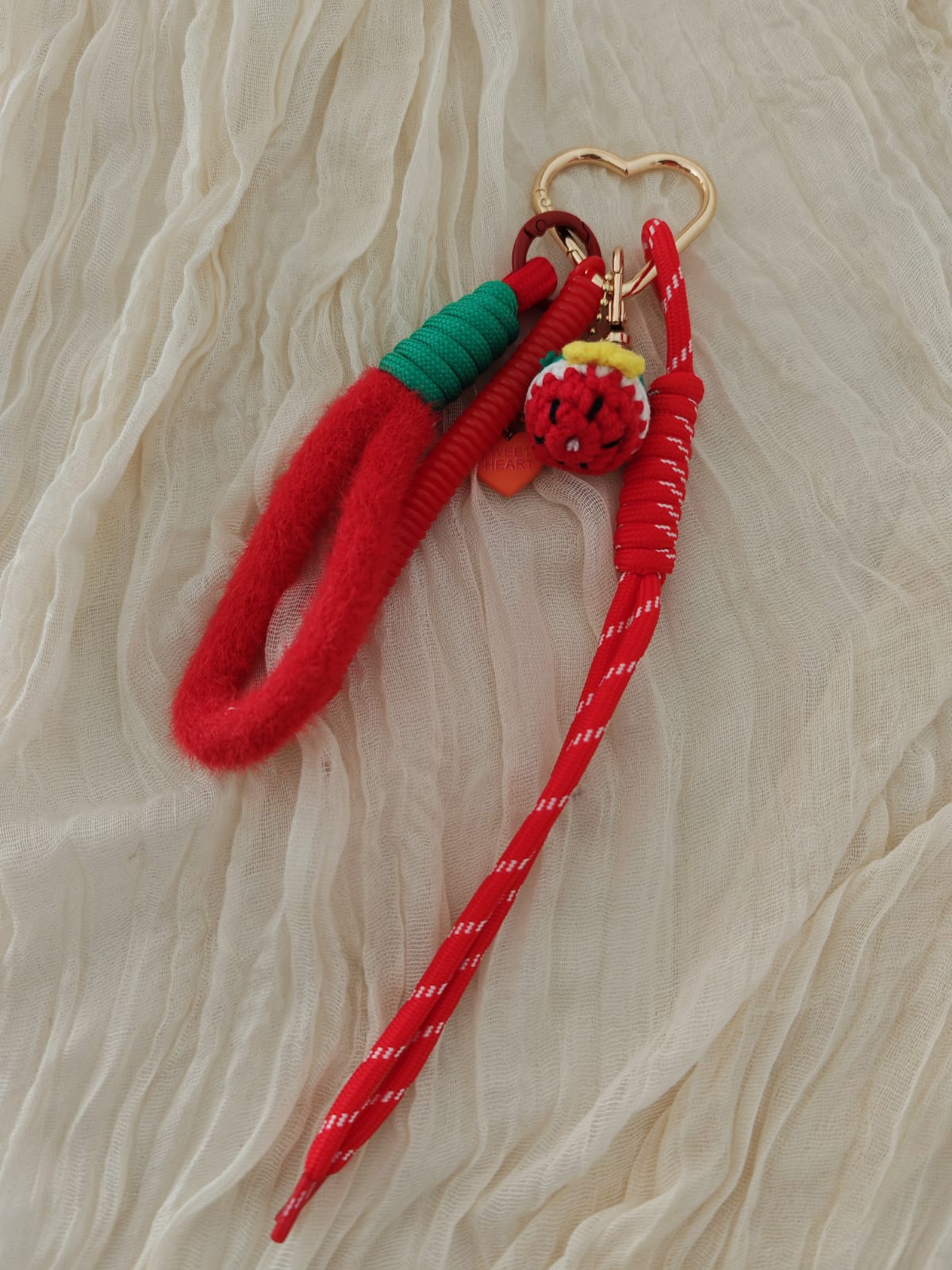 Taschenanhänger "Red Happiness"